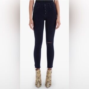 MOTHER The Pixie Ankle Fray in the color Holding Hands Tightly